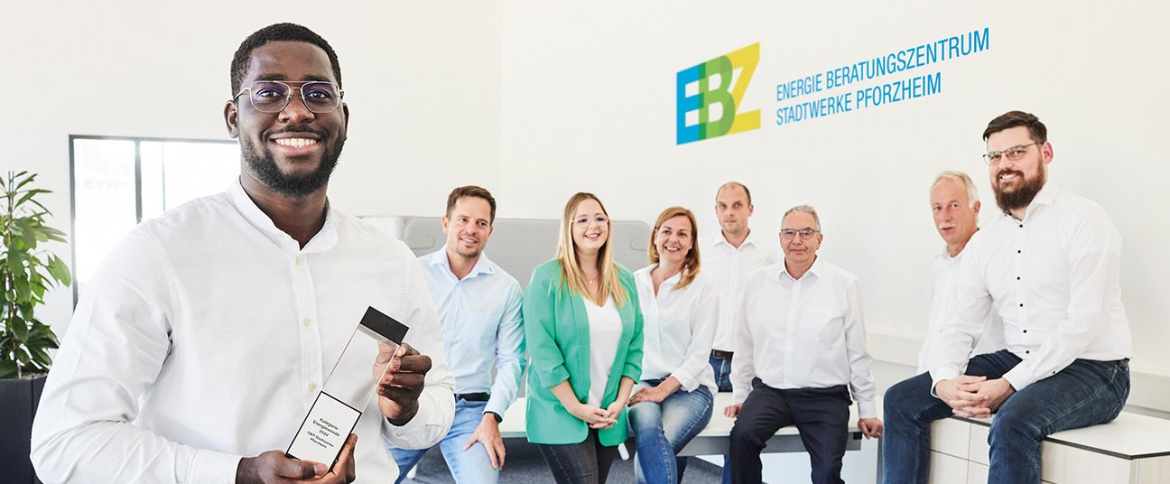 Das Einstiegsbild zeigt das Experten-Team des EBZ.